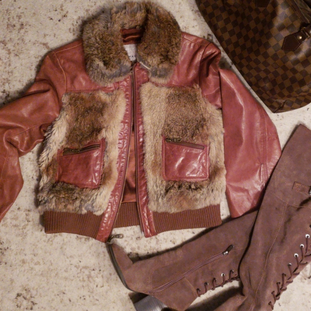 Retro genuine leather and fur bomber jacket
